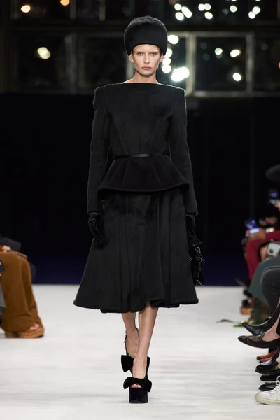 Look 2